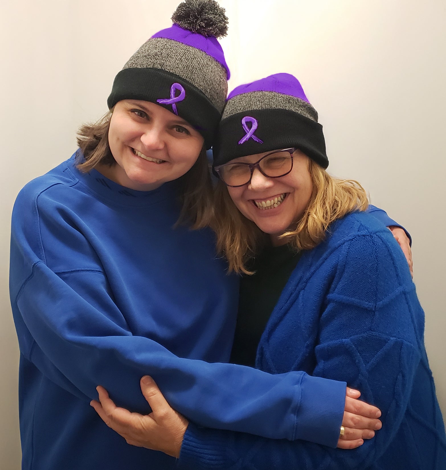 Grunge Ribbon Cuffed Knit Beanie - Black/Purple w/ Purple